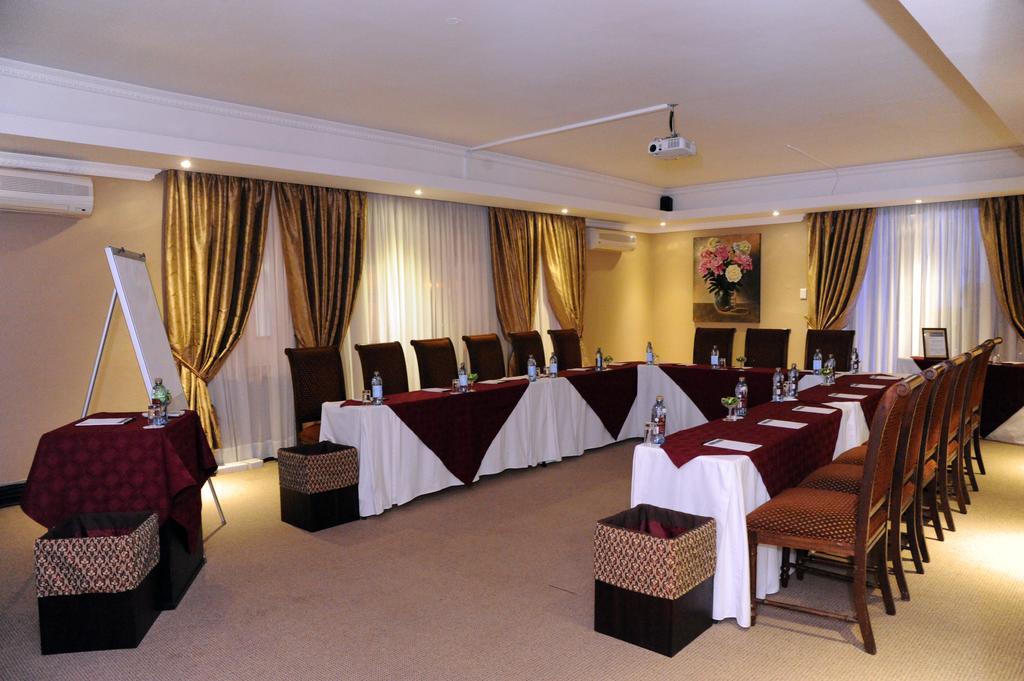 Anta Boga Hotel Μπλουμφοντέιν Εξωτερικό φωτογραφία